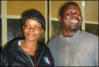 Halima and Walle reunited at Salloum on the Libyan-Egyptian border. © IOM 2011